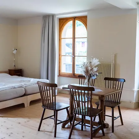 Grand Du Cervin - Et Hostel *