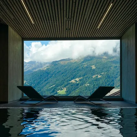 Grand Du Cervin - Et Hostel *