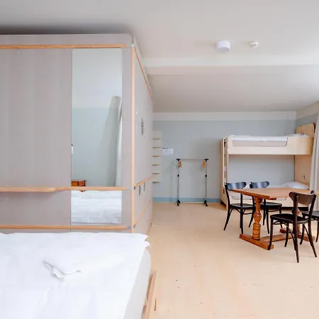 Grand Du Cervin - Et Hostel *