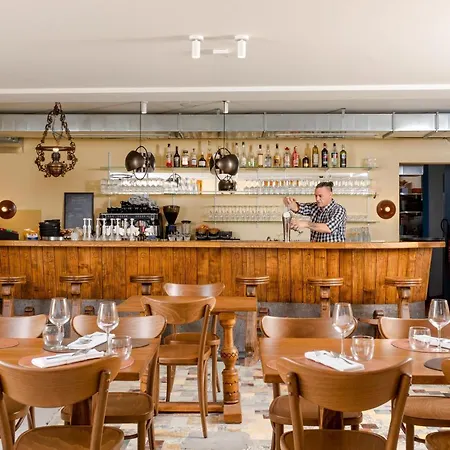 Hostel Grand Du Cervin - Et *