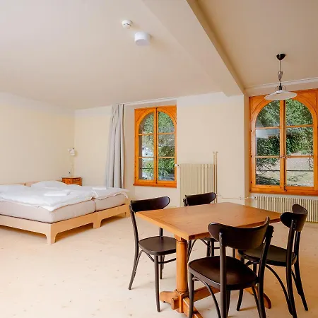 Grand Du Cervin - Et Hostel *