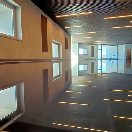 Grand Du Cervin - Et Hostel *